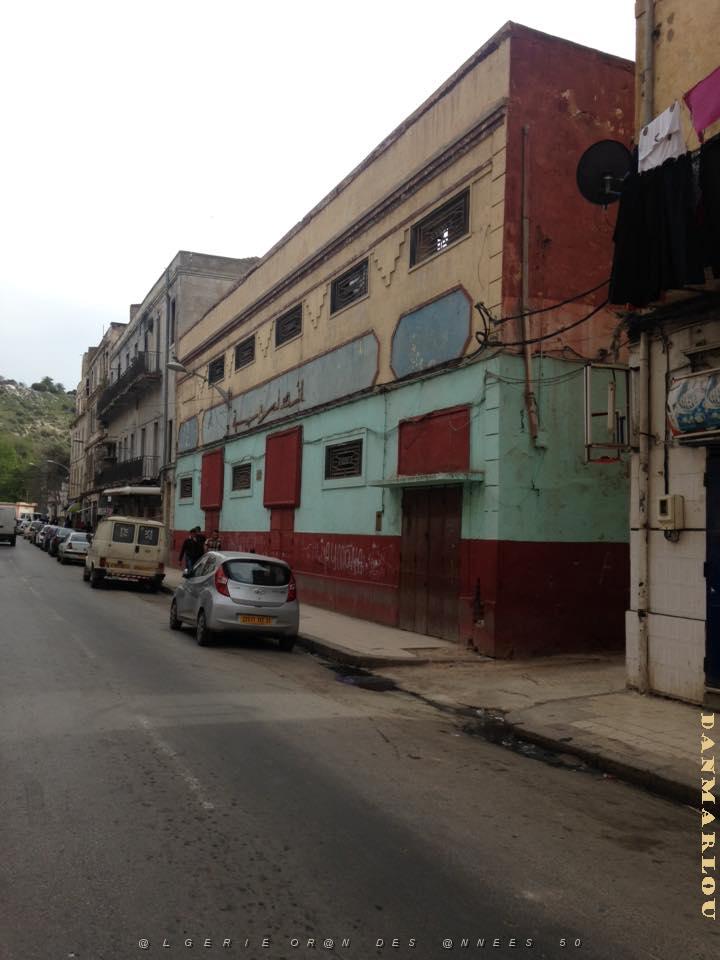 ORAN cinema Le Familia 0 bd oudonot.jpg